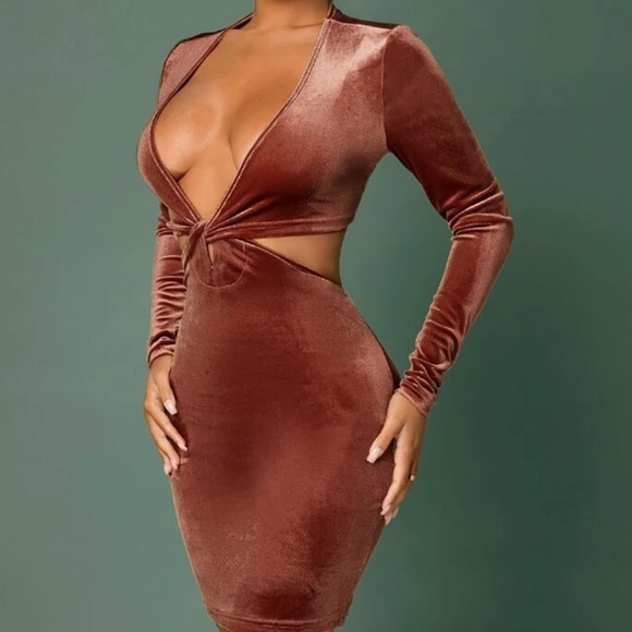 !Sold!❌New Twist Cut Out Plunging Neck Velour Bodycon Dress - Picture 3 of 5